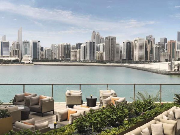 Výhled z Four Seasons Hotel Abu Dhabi at Al Maryah Island