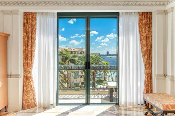 Ansichten von Imperial Hotel Gold Coast