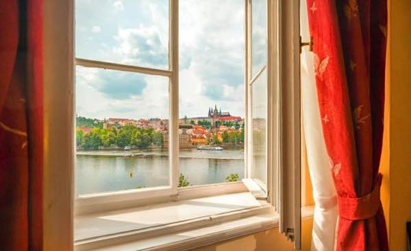 Widoki z Hotel Leonardo Prague