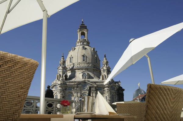 Widoki z Steigenberger Hotel de Saxe