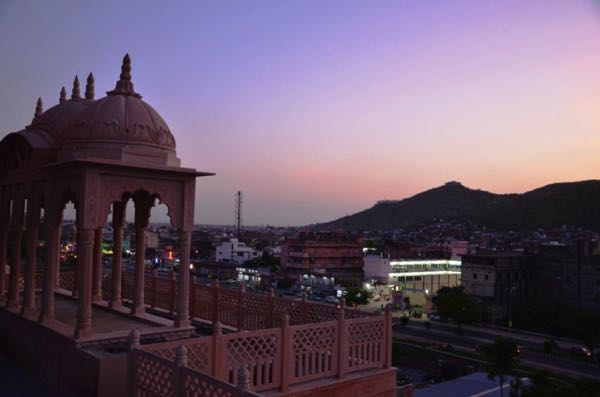 Výhled z Crimson Park - The Heritage Jalmahal