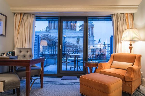 Просмотры от Four Seasons Hotel Lion Palace St. Petersburg